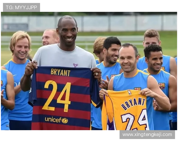 巴萨名宿久利探访武汉三镇,与俱乐部互赠8号球衣 巴萨名宿久利探访武汉三镇,与俱乐部互赠8号球衣